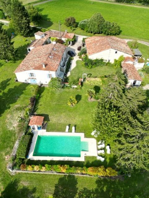 Chez Sarrazin Villa Brossac Bagian luar foto