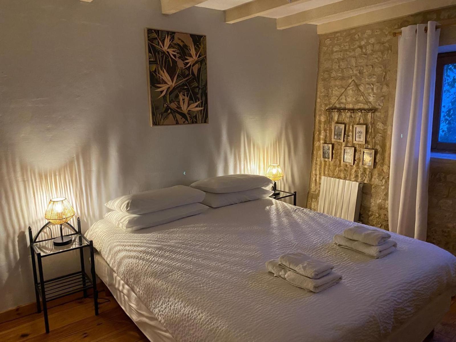 Chez Sarrazin Villa Brossac Bagian luar foto