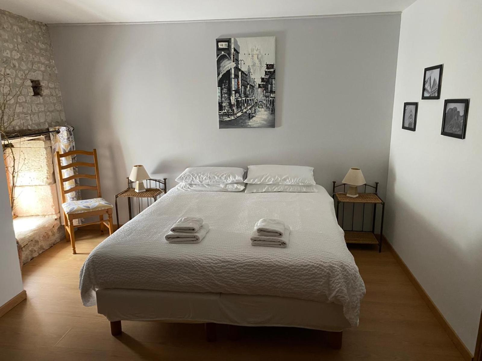 Chez Sarrazin Villa Brossac Bagian luar foto