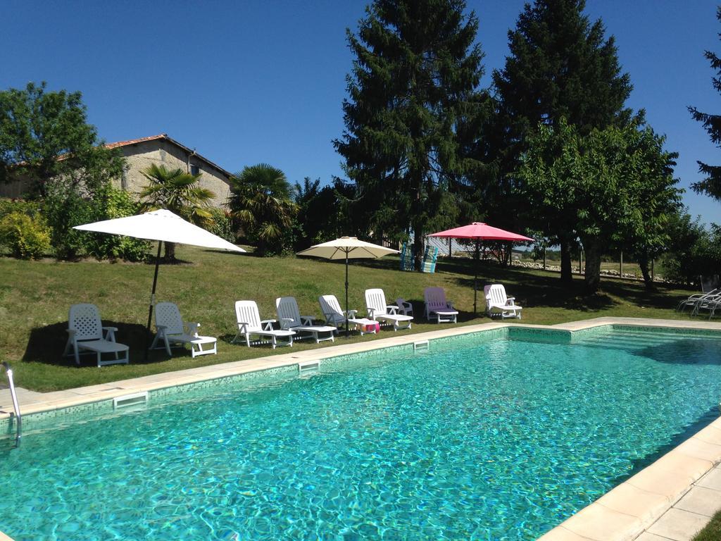 Chez Sarrazin Villa Brossac Bagian luar foto