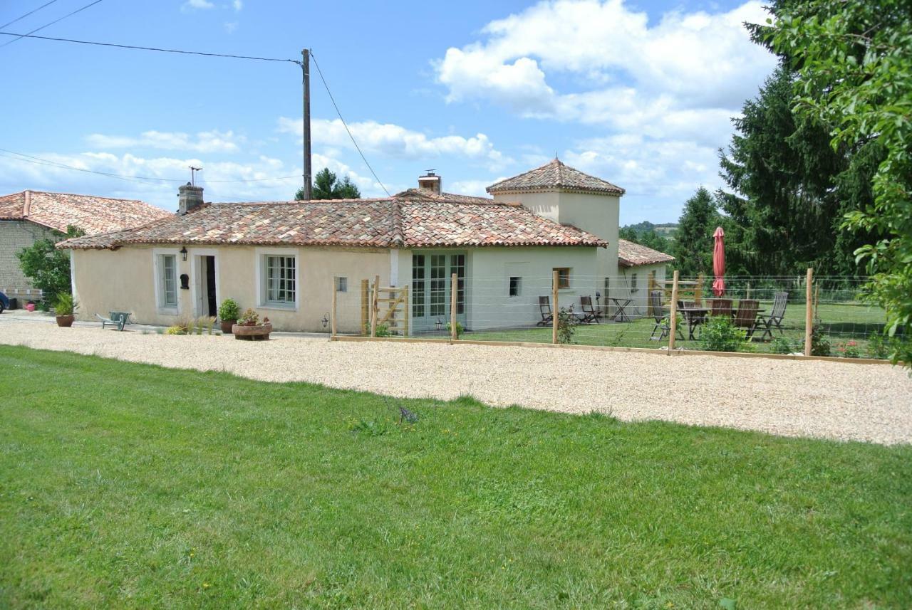 Chez Sarrazin Villa Brossac Bagian luar foto